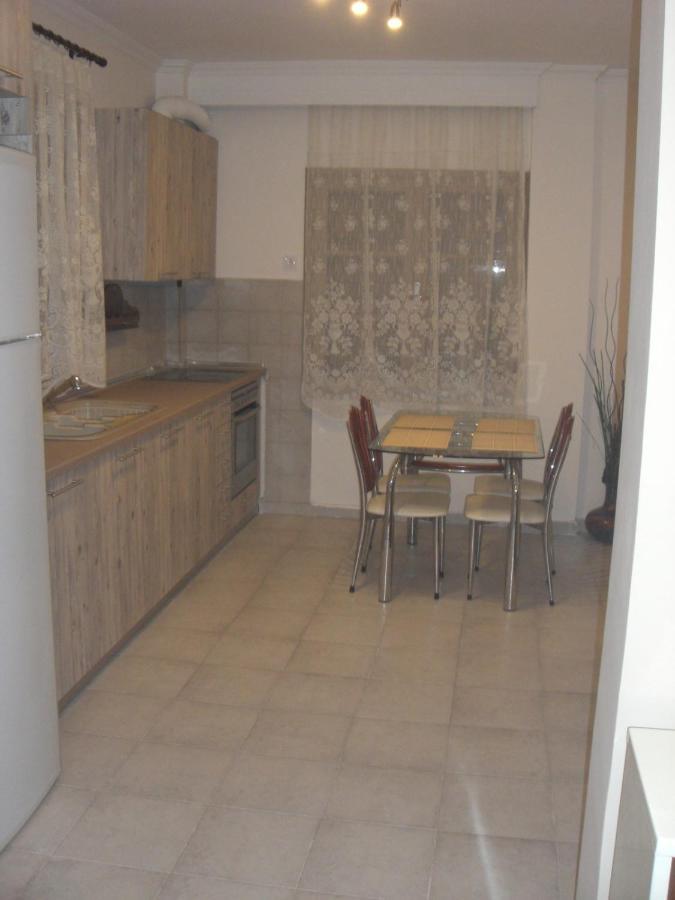 Quiet Stay Sykies Center Tesalonika Bagian luar foto